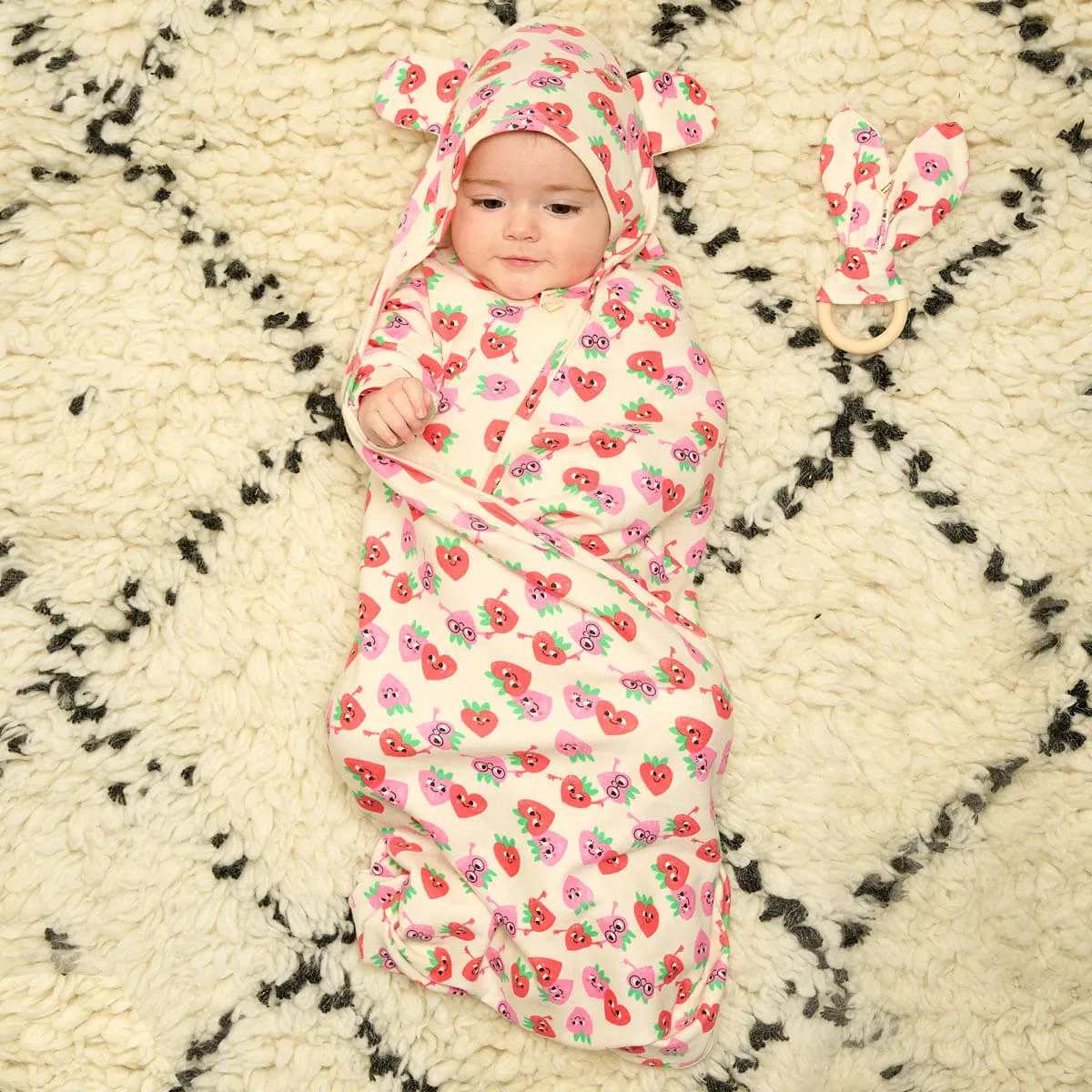 Berrylicious - Baby Blanket With Hood
